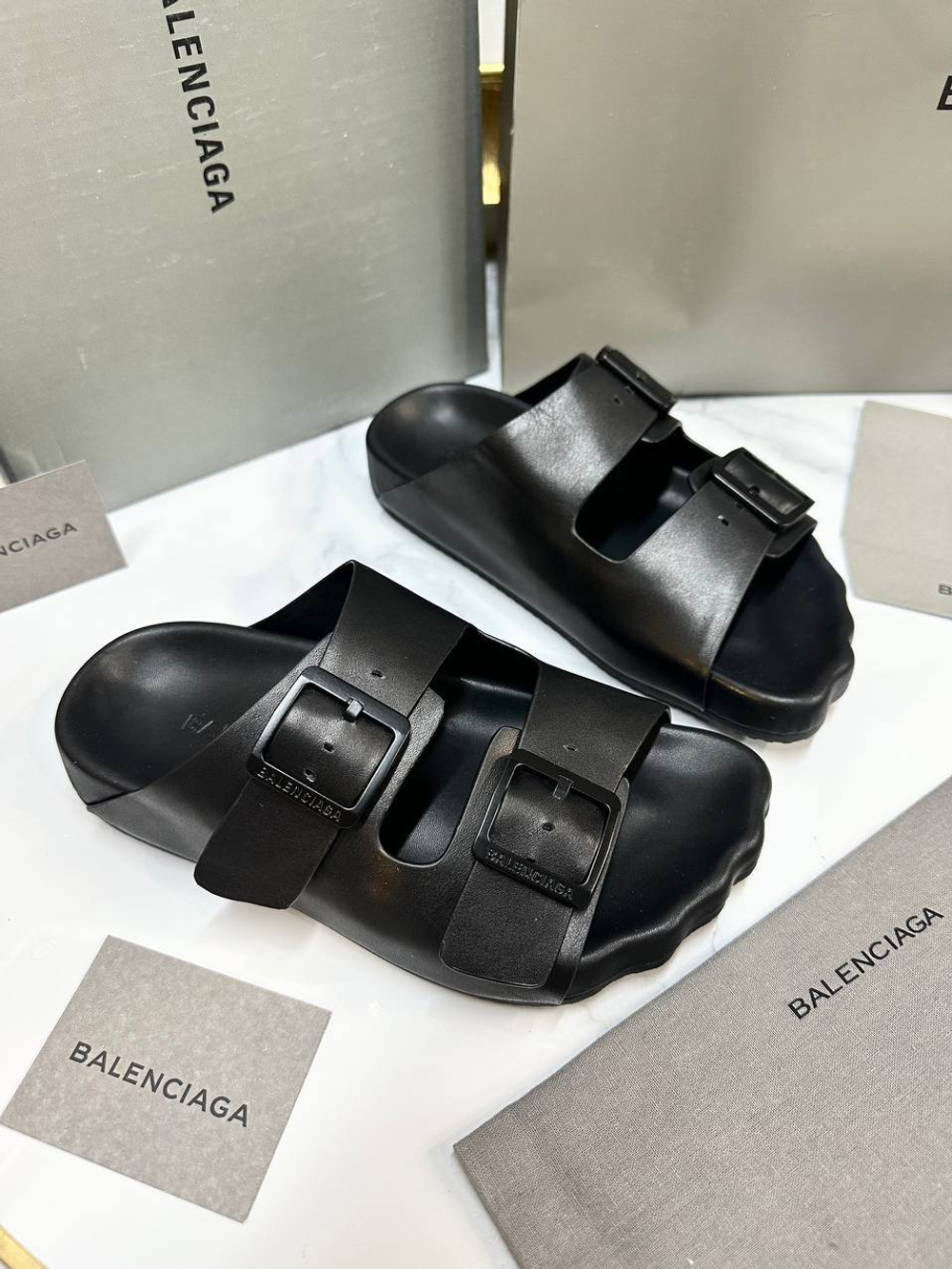 Шлепанцы Balenciaga