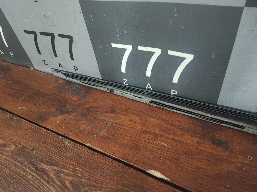 Молдинг двери передней правой Toyota Camry XV70 17-нв Б/У Оригинал PZ32933021