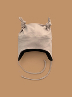 Мультисезонная шапка с узелками (бежевый)