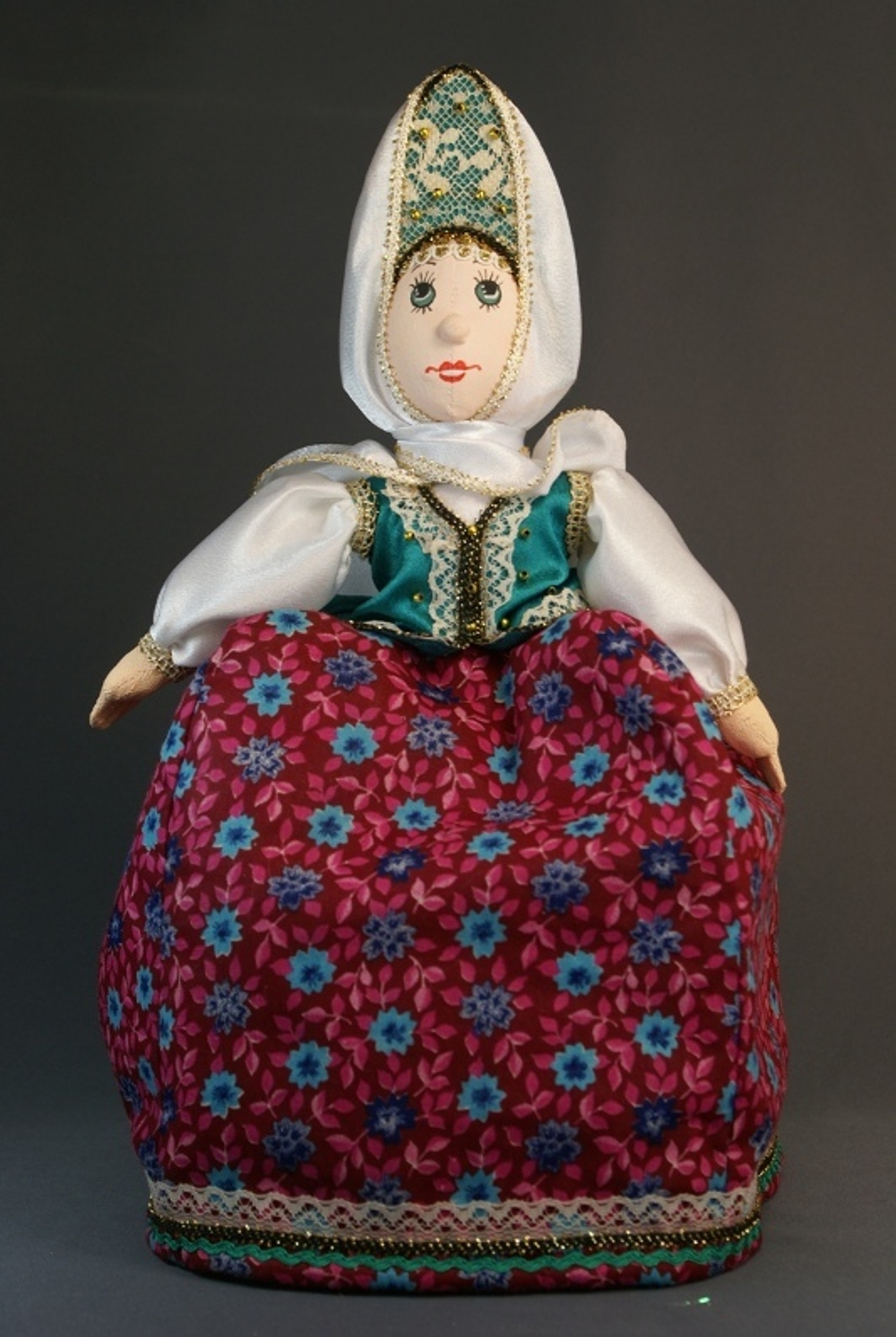 Кукла Баба на чайник текстильная