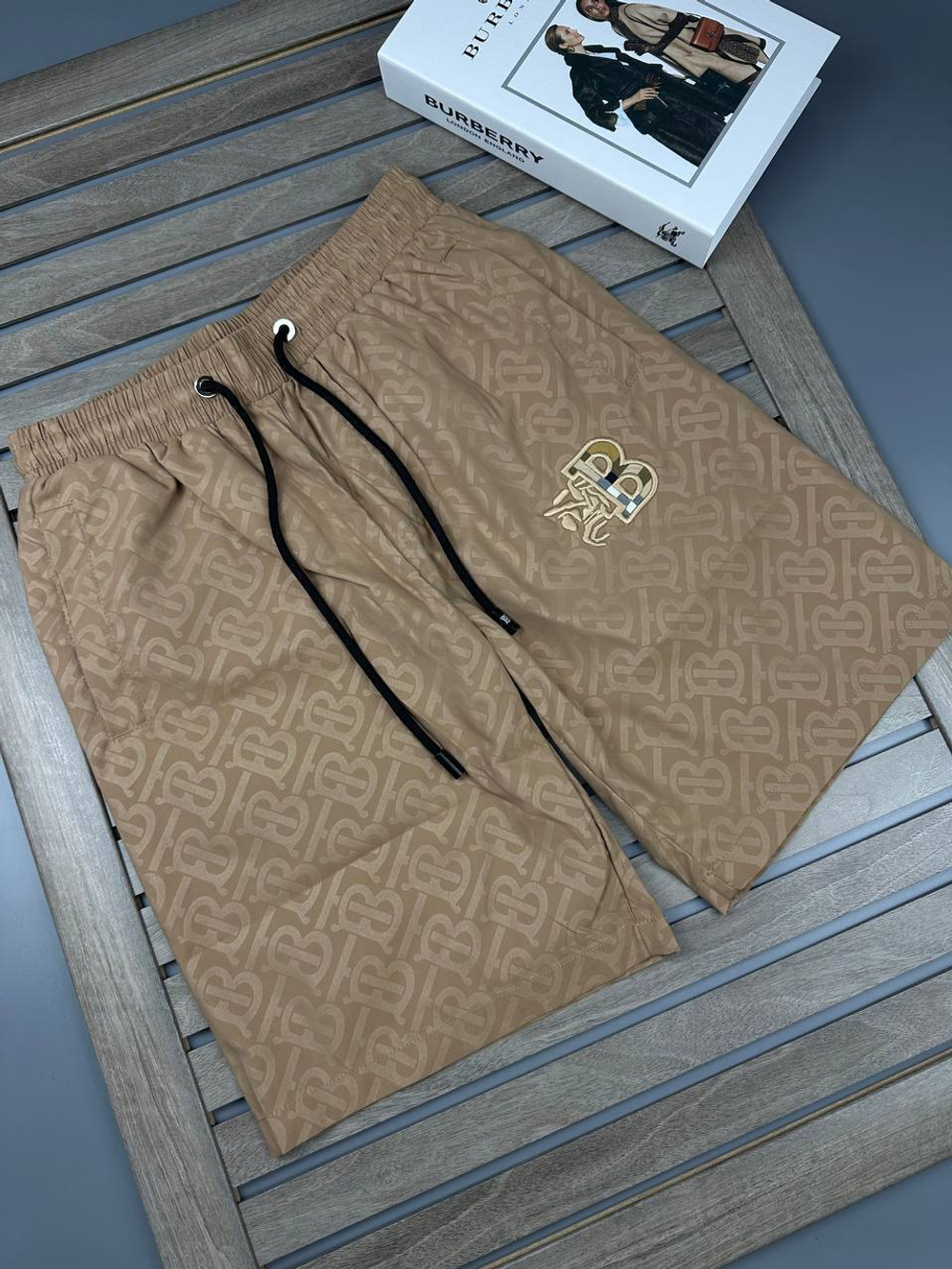 Шорты Burberry