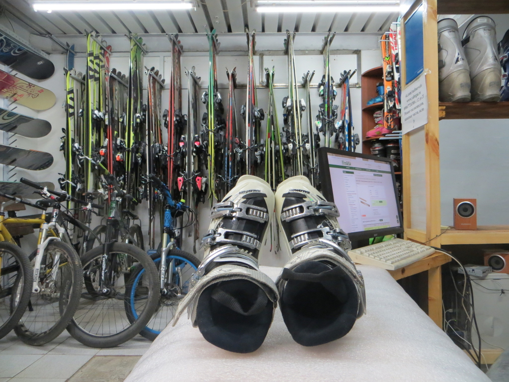 Salomon Divine 770 235 5 000