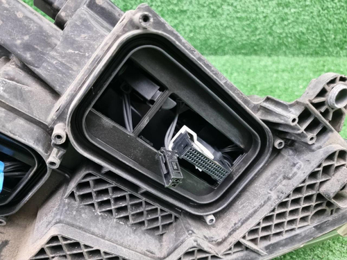 Фара левая Mercedes V w447 (2014-н.в.) LED