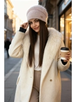 Шапка зимняя вязаная из ангоры тёплая объёмная с брошью