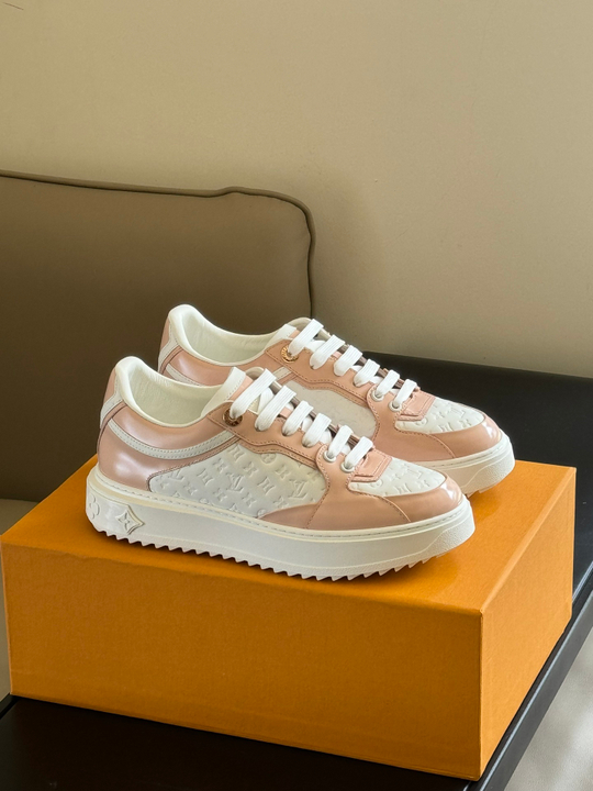 Louis Vuitton Time Out