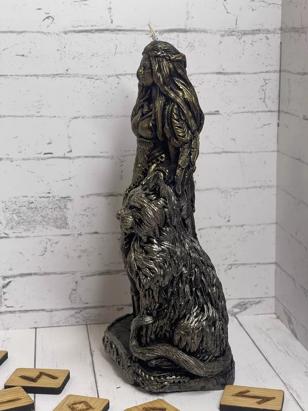 Свеча магическая "Фрея"