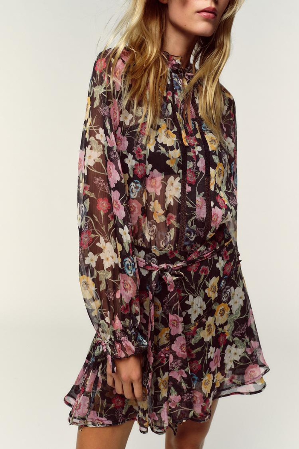 ZARA МИНИ-ПЛАТЬЕ С ЦВЕТОЧНЫМ ПРИНТОМ, РАЗНОЦВЕТНЫЙ