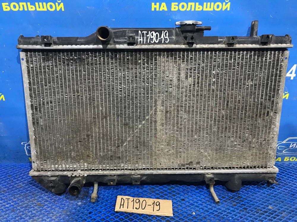 Радиатор двигателя TOYOTA CARINA E 1996