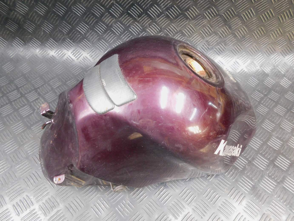 Бак топливный Kawasaki ZZR 400 98 053041