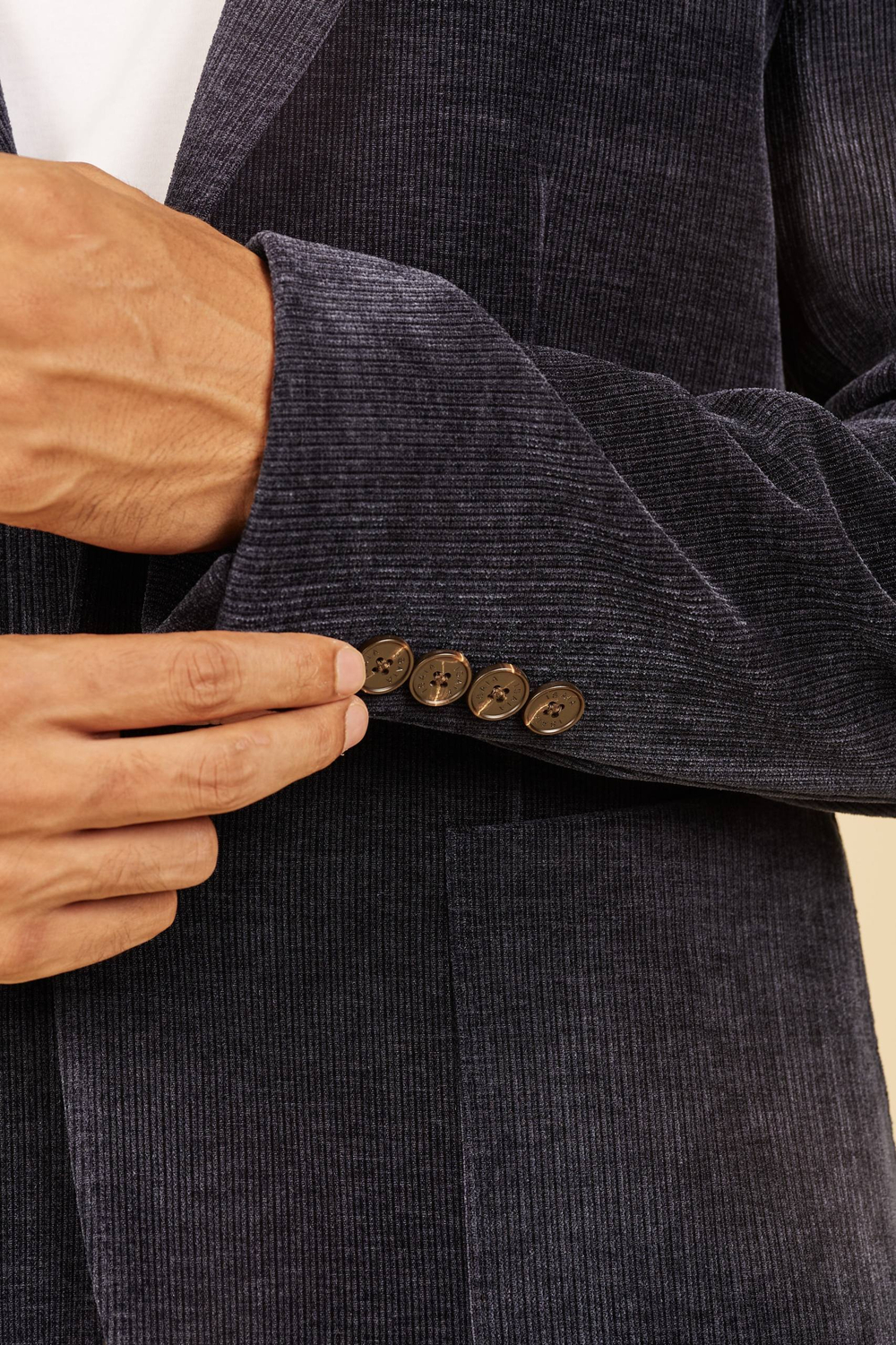 Вельветовый костюм Isaia