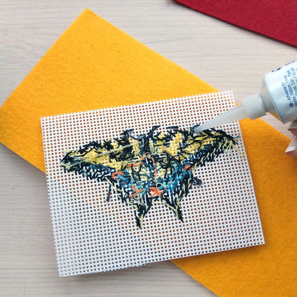 Клей для текстиля Hemline, 30 мл