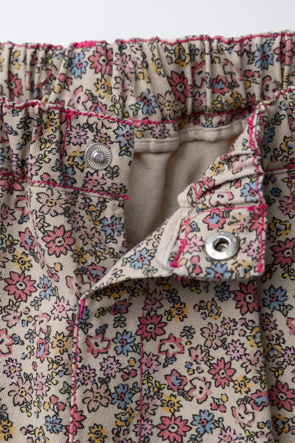 ZARA БРЮКИ BAGGY С ЦВЕТОЧНЫМ ПРИНТОМ, РАЗНОЦВЕТНЫЙ