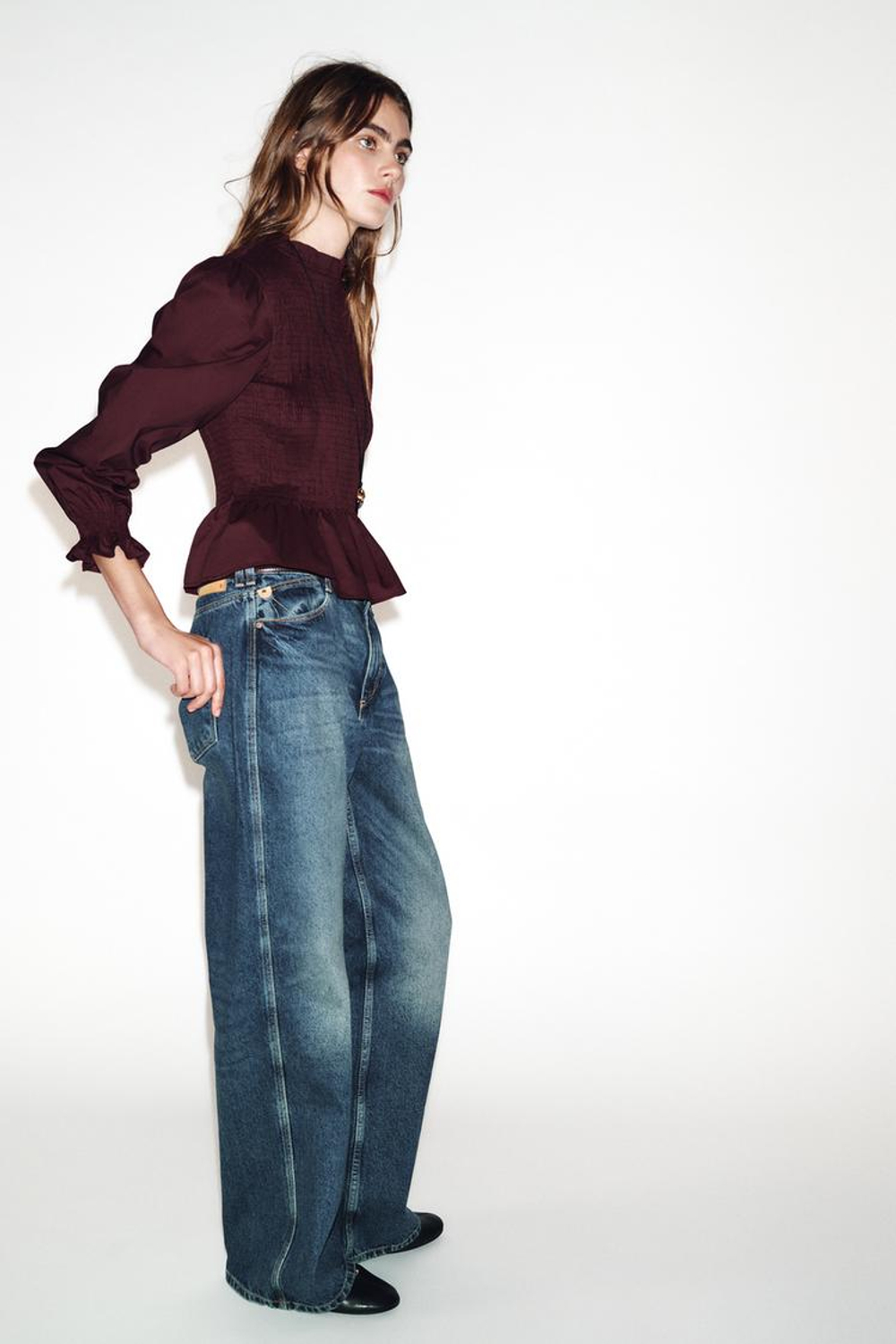 ZARA РУБАШКА С ЖАТЫМ ЭФФЕКТОМ, БУРГУНДИ