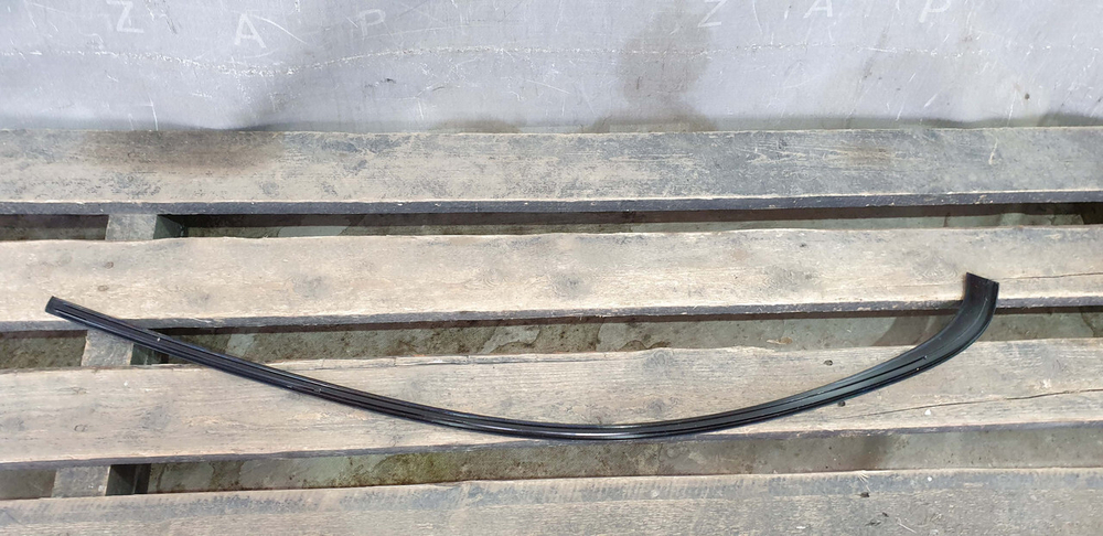 Молдинг двери задней левой Mercedes C (W205) 14-23 Б/У Оригинал A2056900380