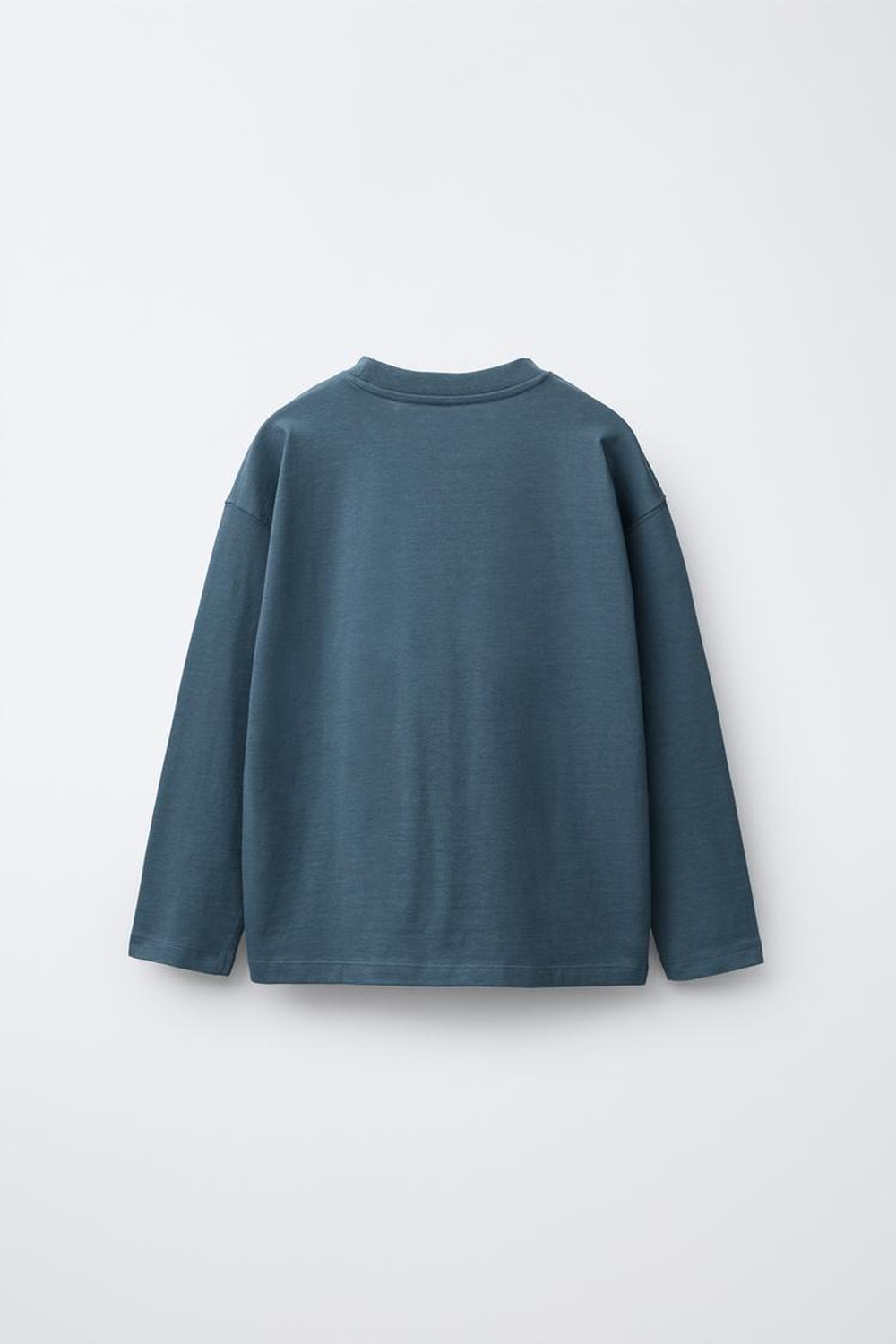 ZARA БАЗОВАЯ ФУТБОЛКА, ВЫЦВЕТШИЙ СИНИЙ