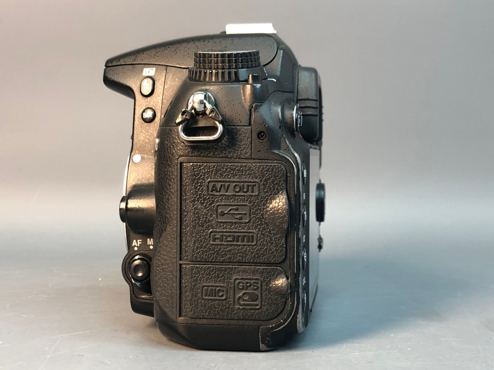 Nikon D7000 70.000 кадров
