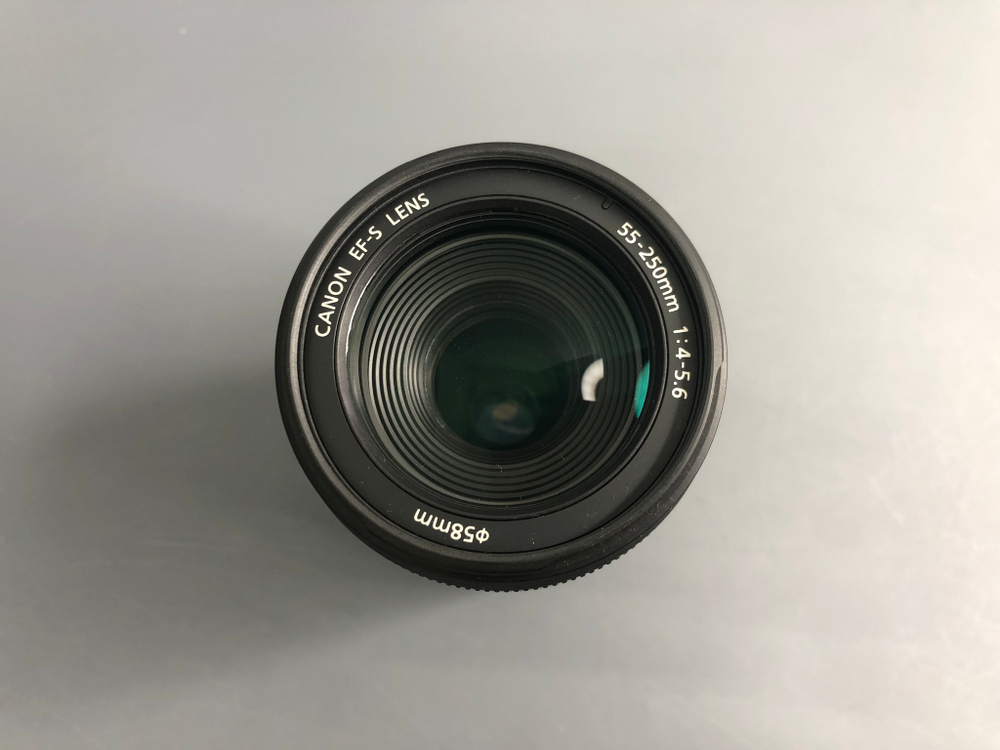 Canon EF-S 55-250mm 4-5.6 IS