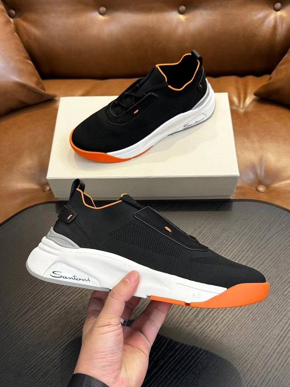 Кроссовки Santoni