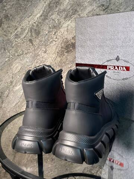 Кроссовки Prada