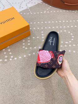 Louis Vuitton Pool Pillow Flat Comfort Mule