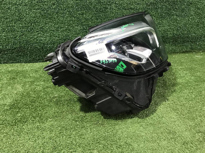 Фара правая Mercedes GLC X253 (2015-2019) LED