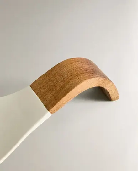 ZARA HOME ПОДСТАВКА ПОД ЛОЖКУ, ИЗ ДЕРЕВА И СИЛИКОНА, КРЕМОВЫЙ