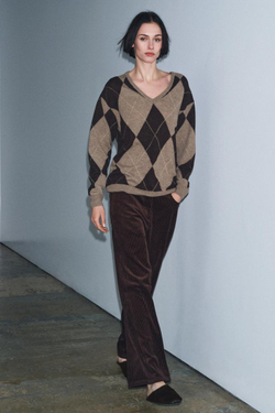 ZARA СВИТЕР ИЗ 100% ШЕРСТИ С УЗОРОМ «РОМБЫ», СЕРОВАТО-КОРИЧНЕВЫЙ