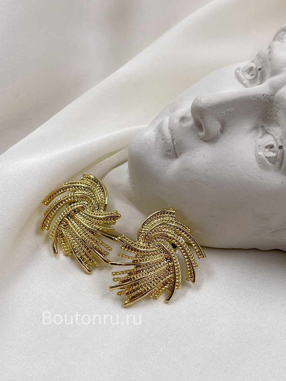 Серьги золотистые "Вихрь"