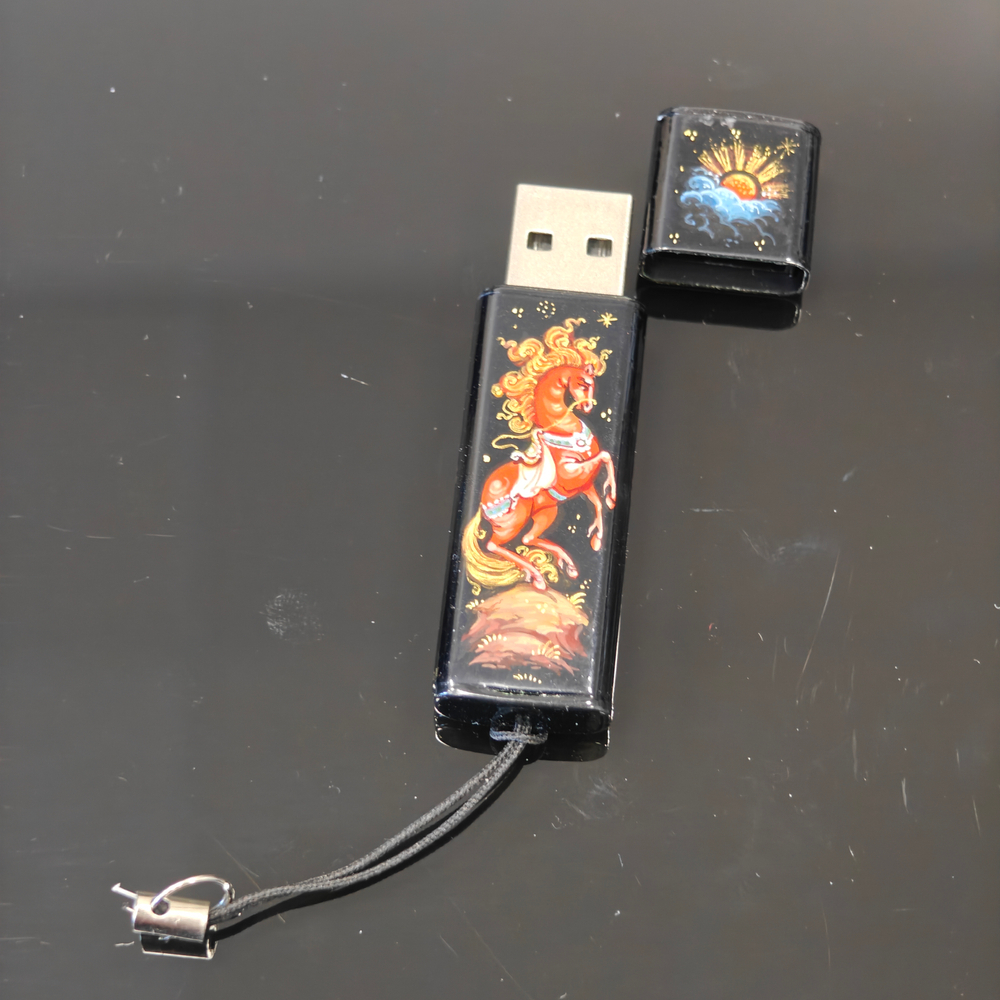 Флешка USB в футляре с ручной росписью "Сказочный конь"