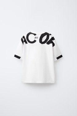 ZARA СПОРТИВНАЯ ФУТБОЛКА С ГРАФФИТИ, БЕЛЫЙ