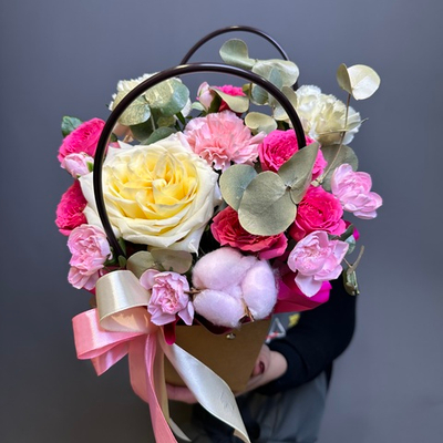 "Бэйби барби' композиция с розами