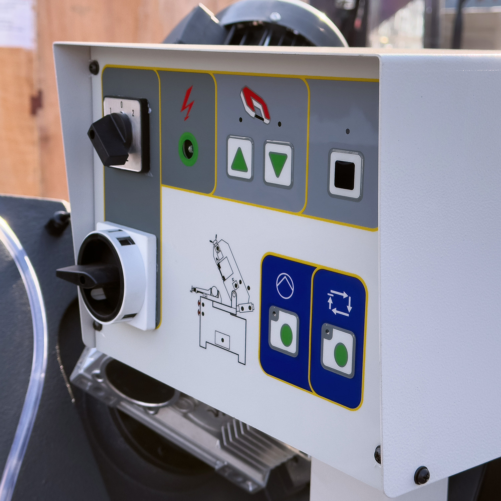 PROMA PPS-270HPA полуавтоматический ленточнопильный станок по металлу