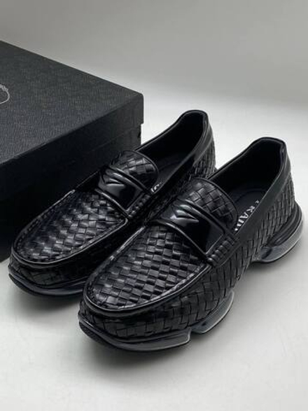 Лоферы Prada