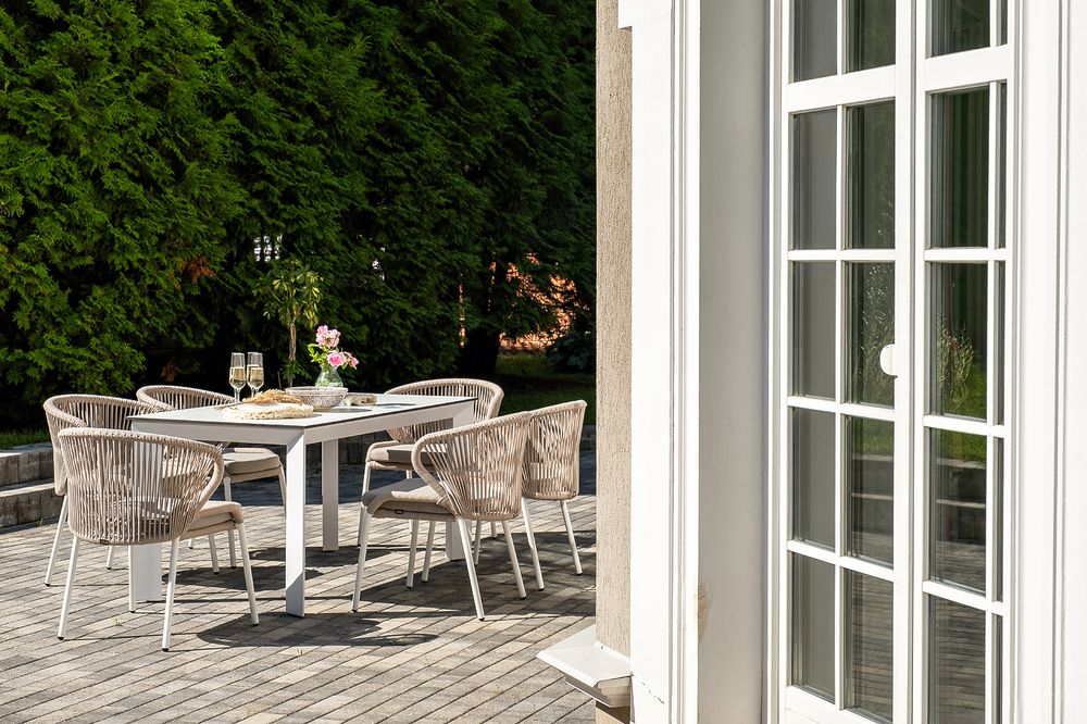 "Венето" обеденная группа на 6 персон со стульями "Милан", каркас белый, роуп бежевый