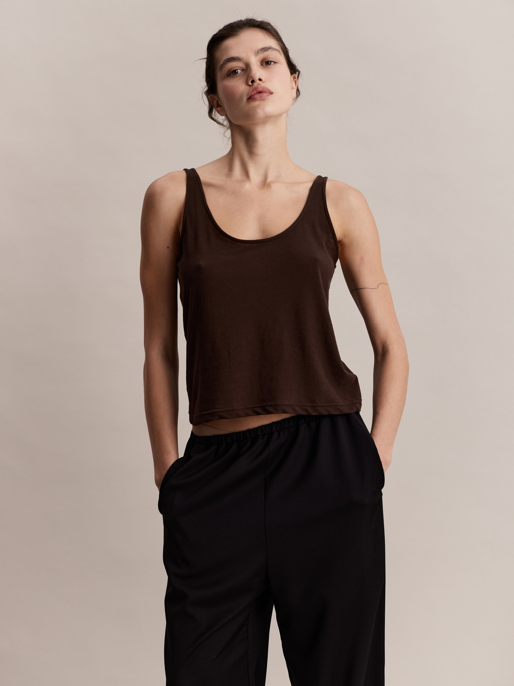 Топ Sam Tank-top in Chocolate