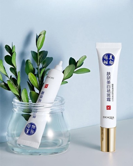 Точечный крем от пигментных пятен и веснушек, 20г