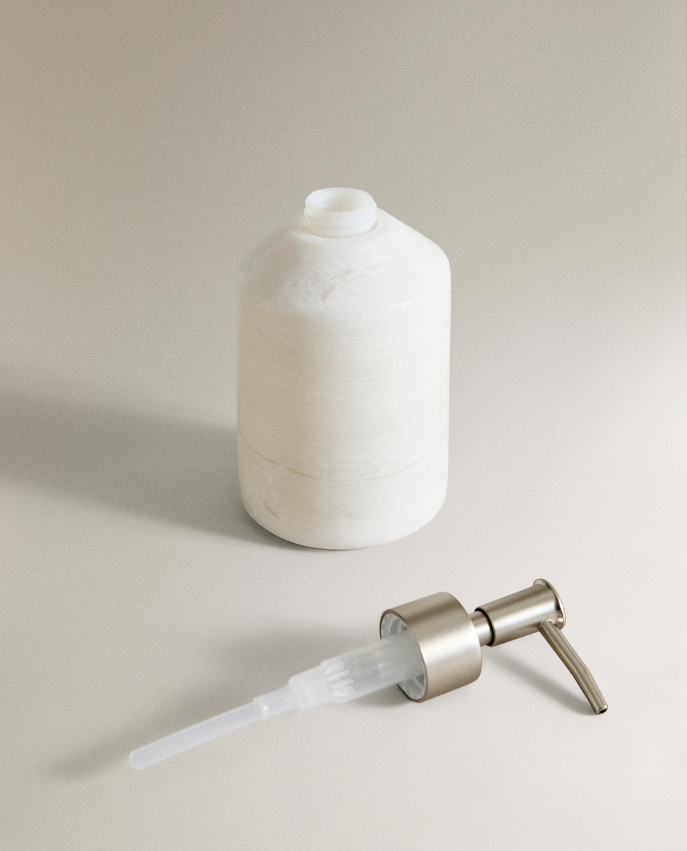 Zara Home дозатор для жидкого мыла, мрамор, молочный