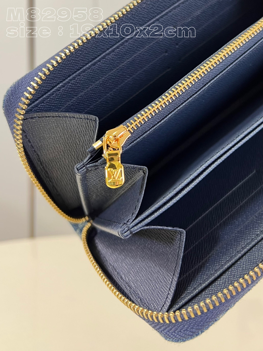 Louis Vuitton Zippy Wallet