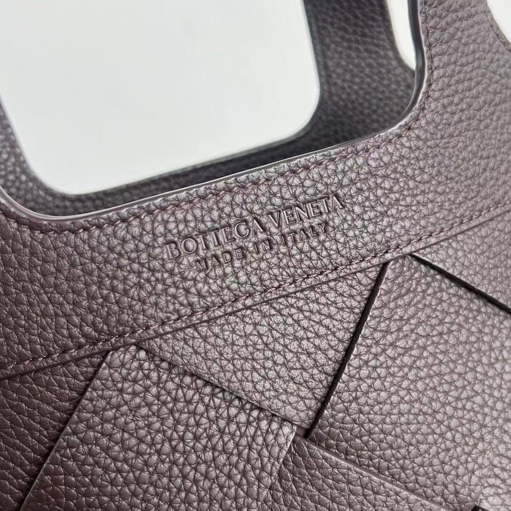 Сумка через плечо Bottega Veneta Small Diago Tote