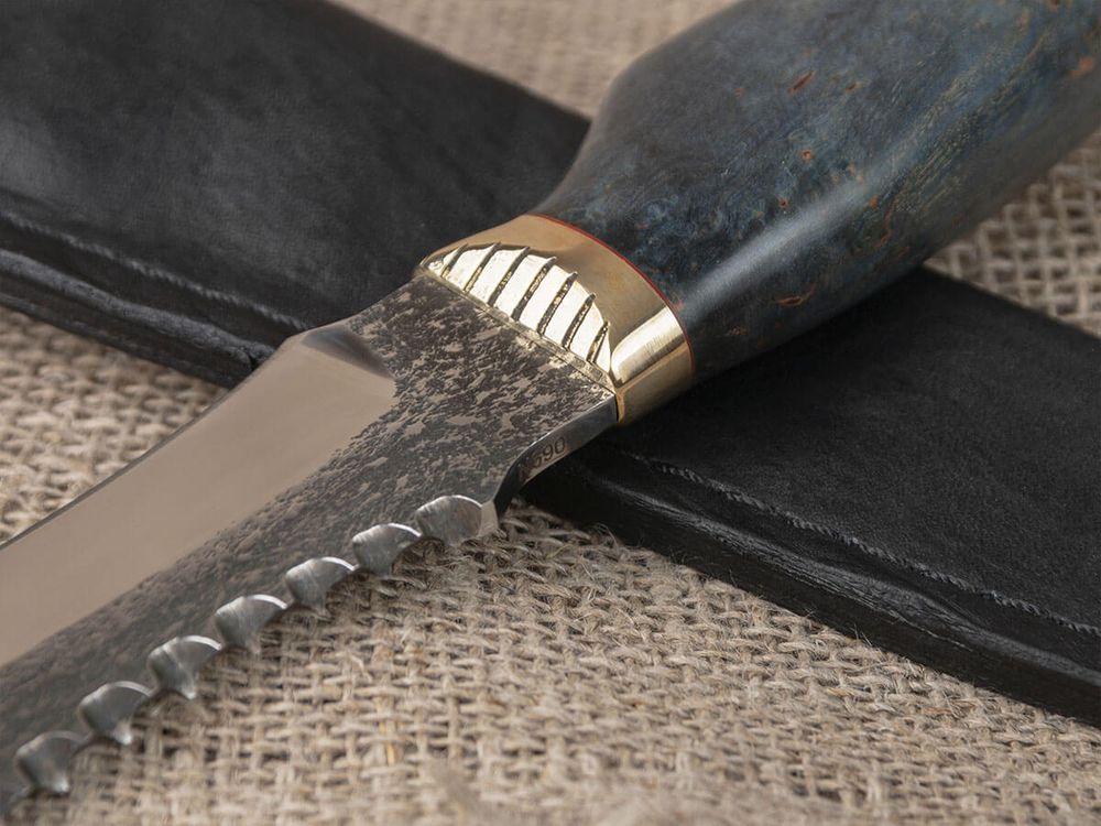 Нож "Щукарь", сталь Bohler N690, рукоять синяя стабилизированная береза