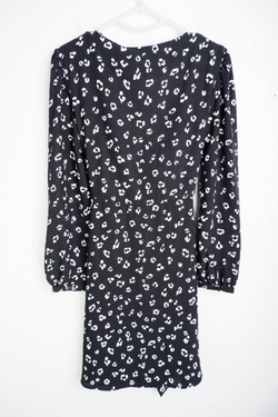 Платье Incity для стильного образа, визуально на 44 размер