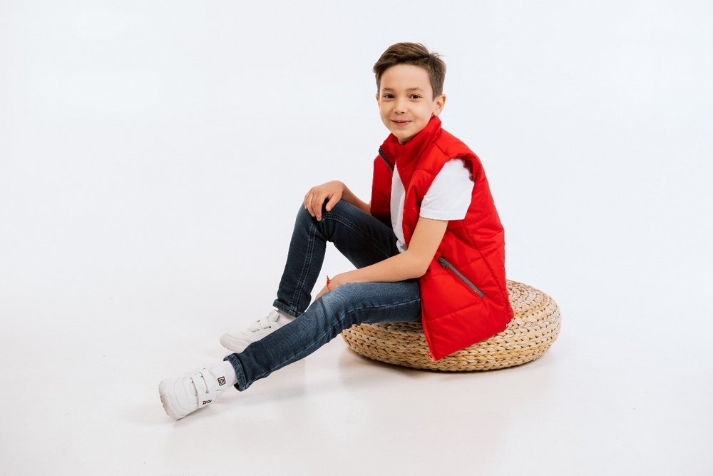 Жилет для мальчика "Смайл" красный