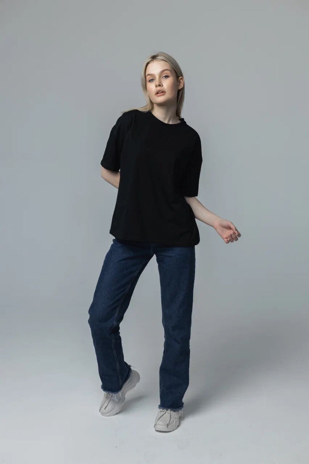 Классика Ж футболка оверсайз (черный) Lena Basco (Акция)