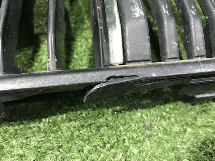 Решетка радиатора Toyota Land Cruiser Prado 150 (2017-н.в.)