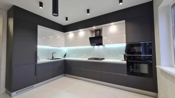 Примеры современных дизайнов кухонь из интернета