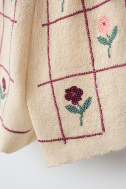 ZARA ТРИКОТАЖНЫЕ ШОРТЫ С ЦВЕТОЧНЫМ ПРИНТОМ, ЦВЕТ СЛОНОВОЙ КОСТИ