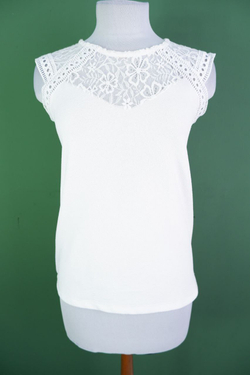 Блузка Zolla нежная с кружевом 44 размер