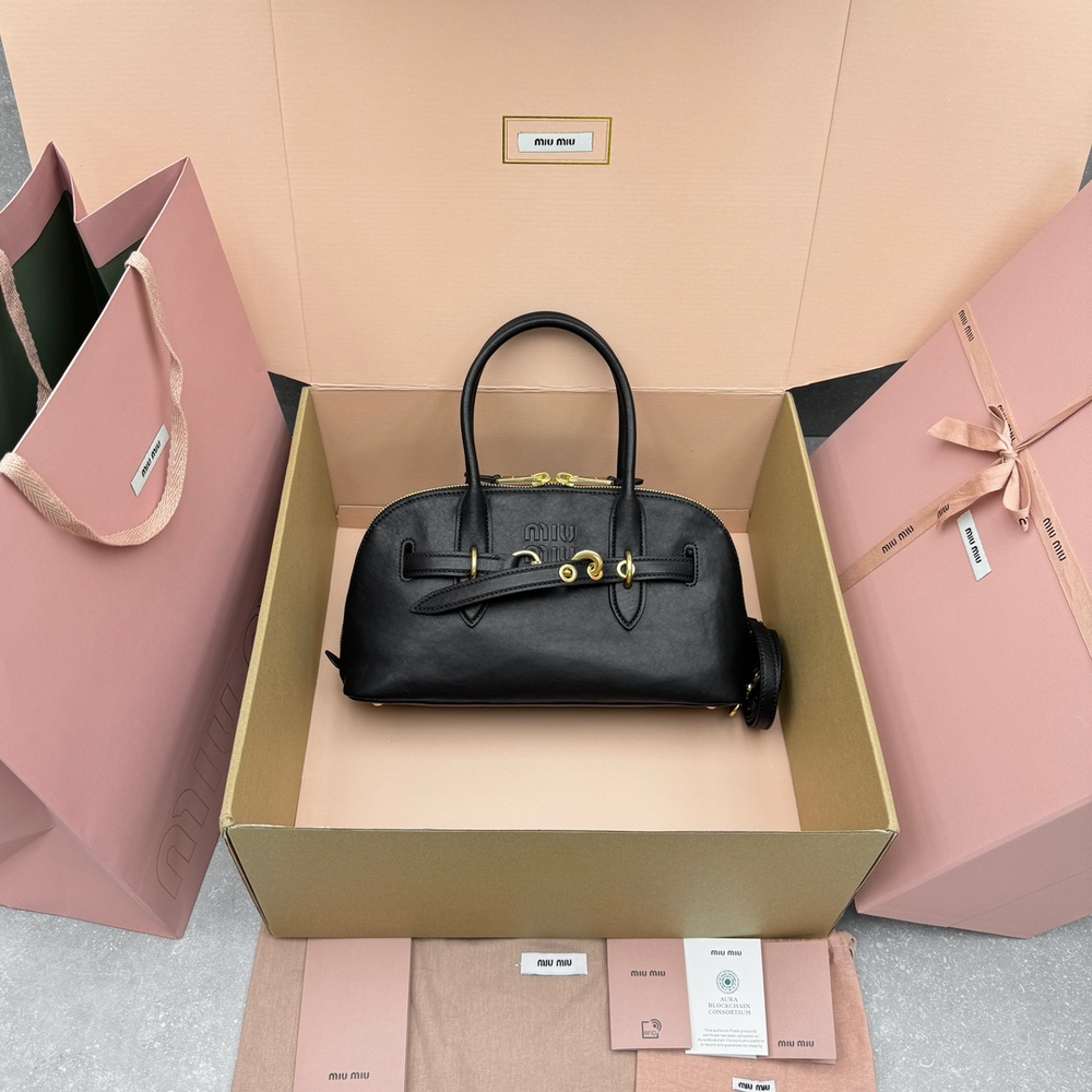 Miu Miu Aventure 33 cm