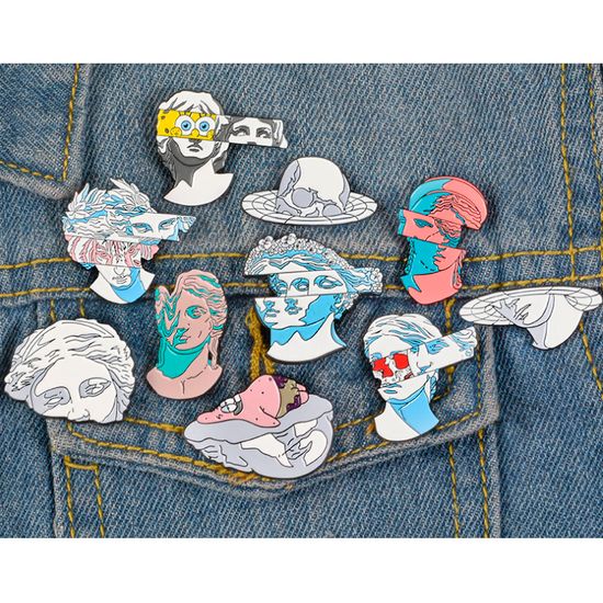 Пин на рюкзак и одежду. Венера. Патрик