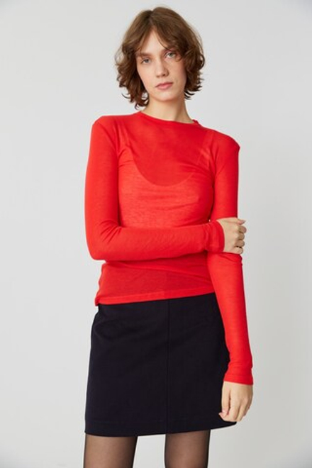 Топ прилегающего силуэта из кашемира красного цвета